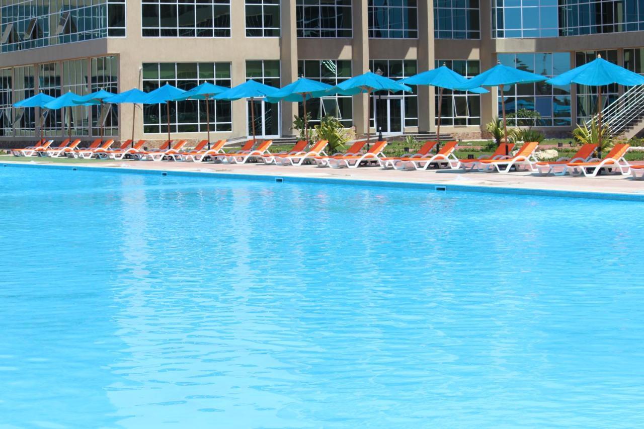 Tolip North Coast Hotel El Alamein Exterior foto The pool at the Sheraton Khartoum